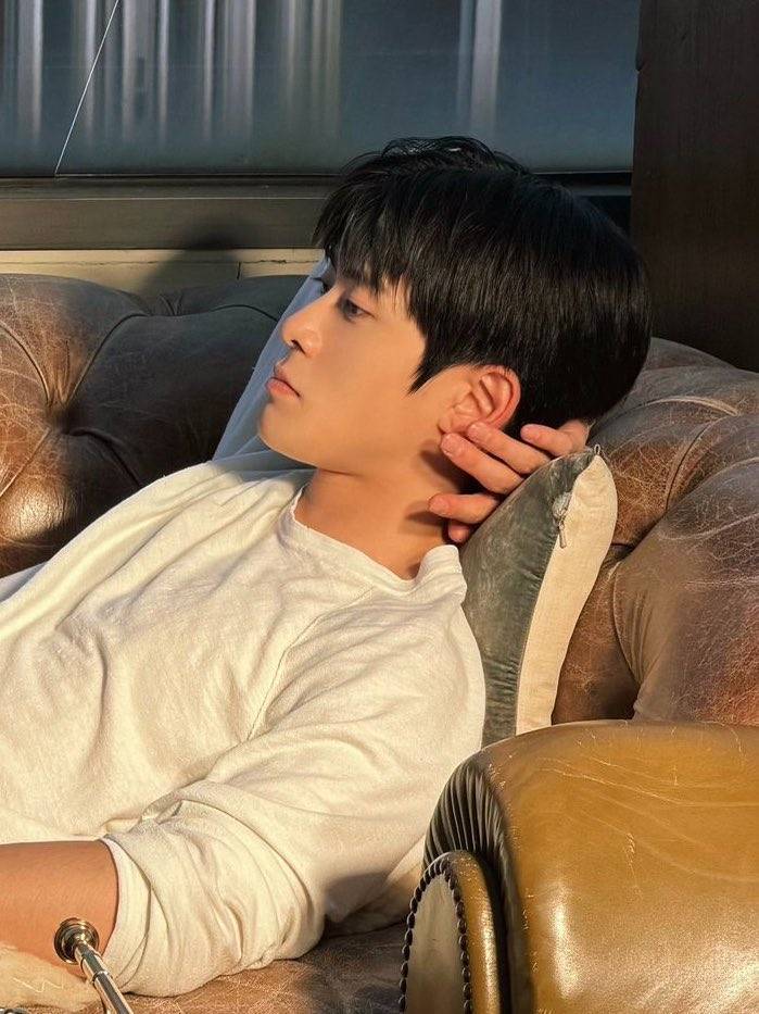 반응 좋은 엔시티 재현 제대 후 비주얼의 내용을 보여주는 이미지 관련 이미지 4