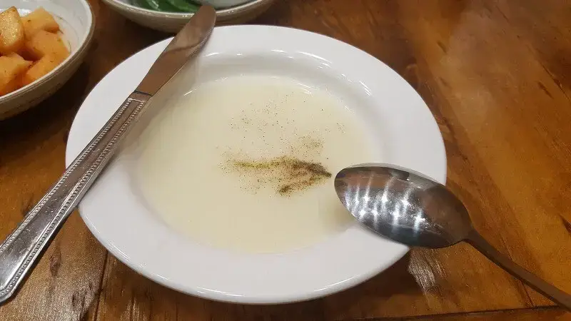 요즘은 찾을 수 없는 진짜 경양식돈까스의 내용을 보여주는 이미지
