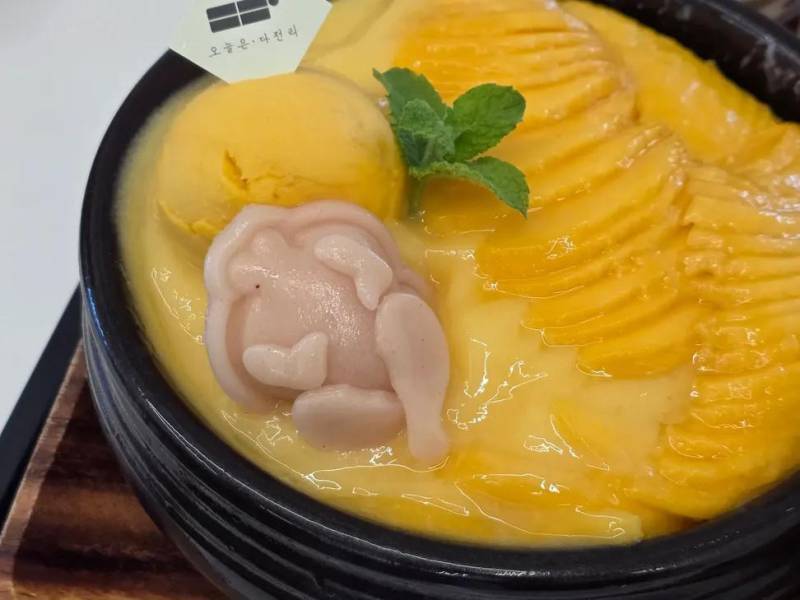 중복에 망고빙수 먹으러 갔더니...의 내용을 보여주는 이미지
