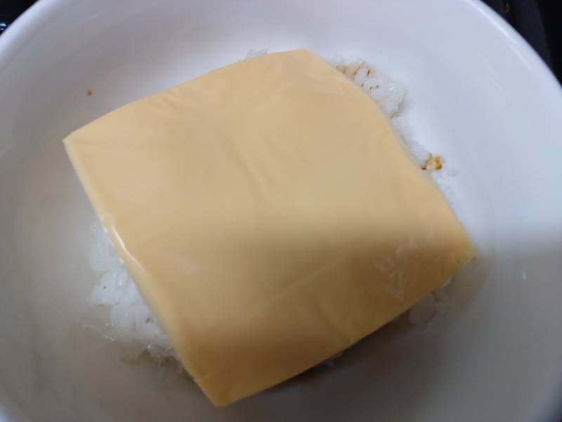 一碗料理芝士鸡蛋盖饭食谱