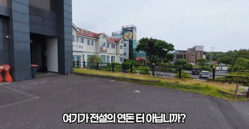 1Mz06iPr0GUMomUk2ky82S.jpg