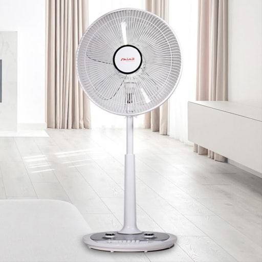 버튼을 대부분 발로 누른다는 전자제품 갑의 내용을 보여주는 이미지