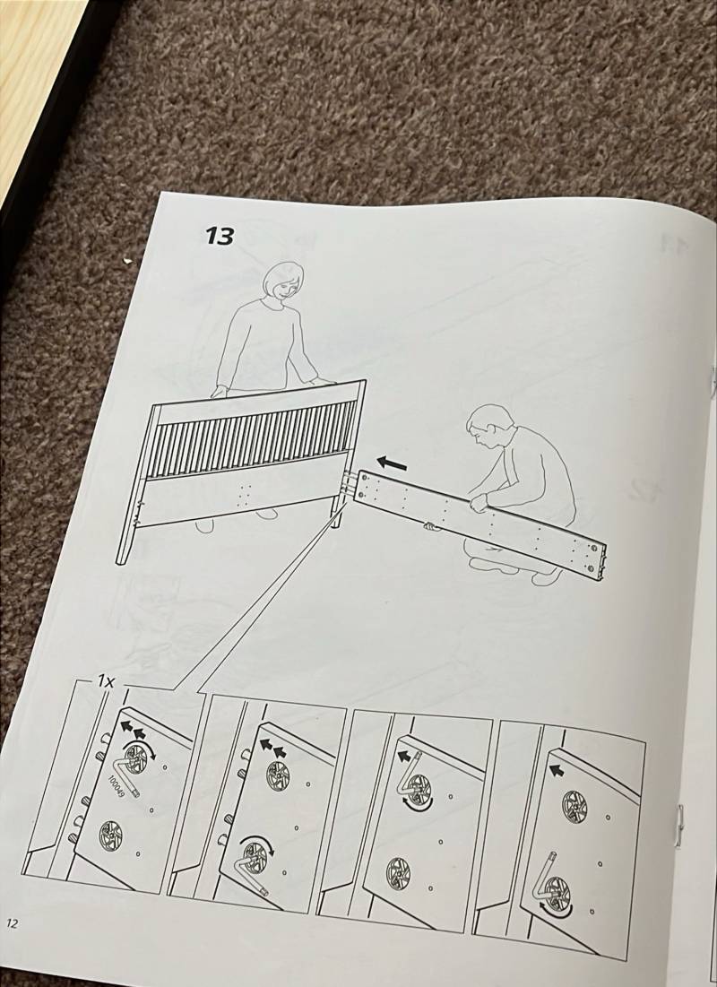 이케아가 매뉴얼 13번이 될 때까지 나에게 아내가 필요하다는 걸 말해주지 않았을 줄이야의 내용을 보여주는 이미지